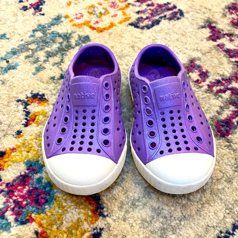 Native purple toddler shoes
